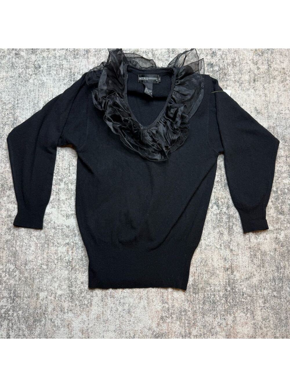 Spree International Women's Black Ruffle Trim V-Neck Sweater Pullover